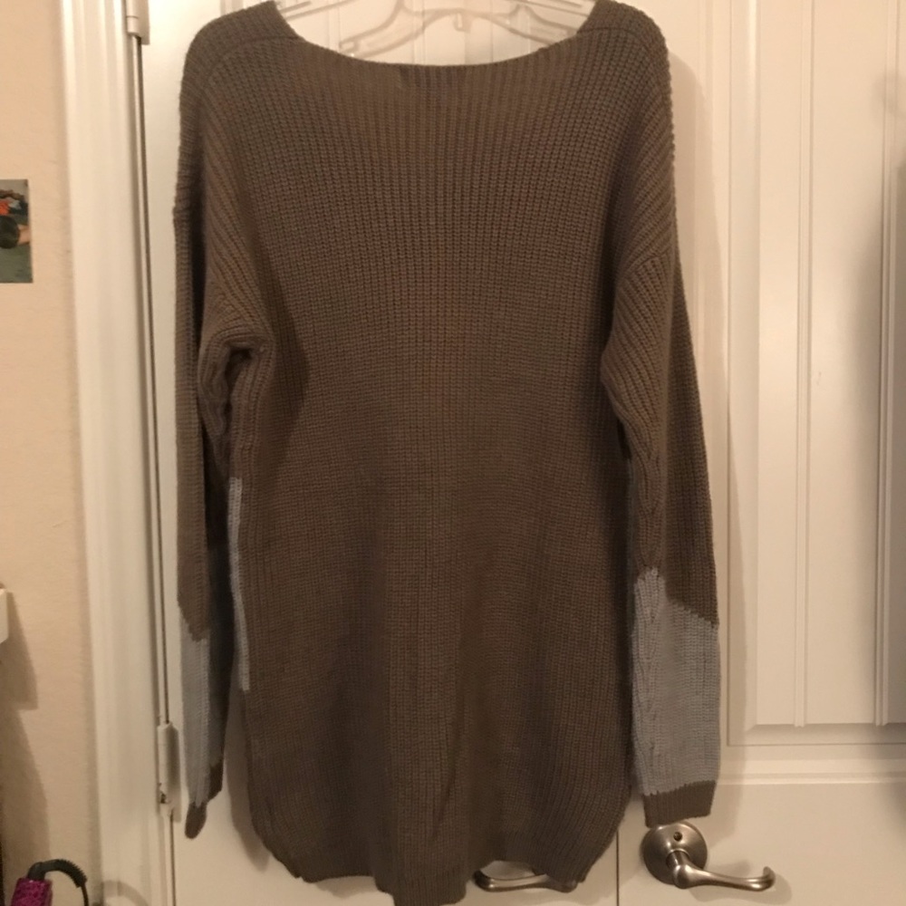 Sweater - Picture 3 of 3